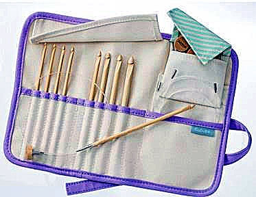 CLOVER Takumi Interchangeable Tunisian Crochet Hook Takumi Combo Set (Gift Set), 3684